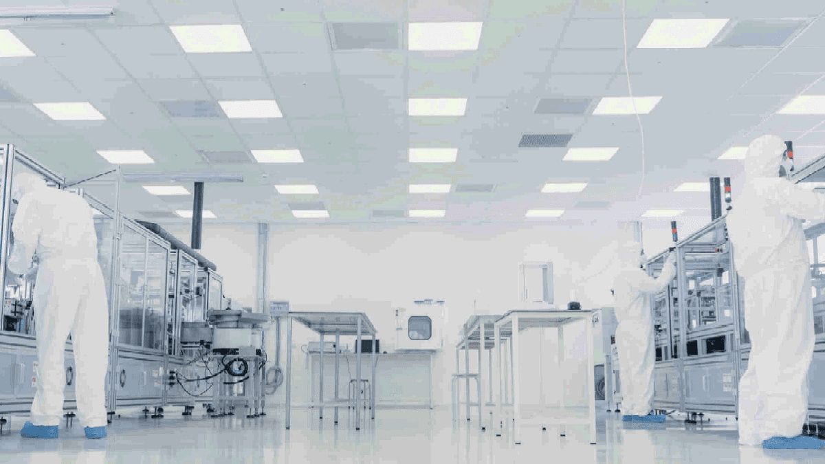 Read more about the article 超搶！半導體月徵才兩萬人，月薪超車居全產業第二