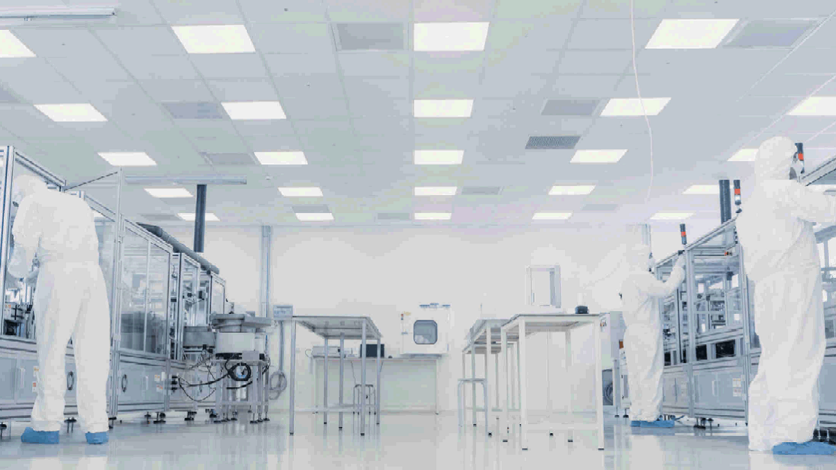 Read more about the article 半導體月徵兩萬人，月薪超車居全產業第二 | 《104半導體產業與人才白皮書》