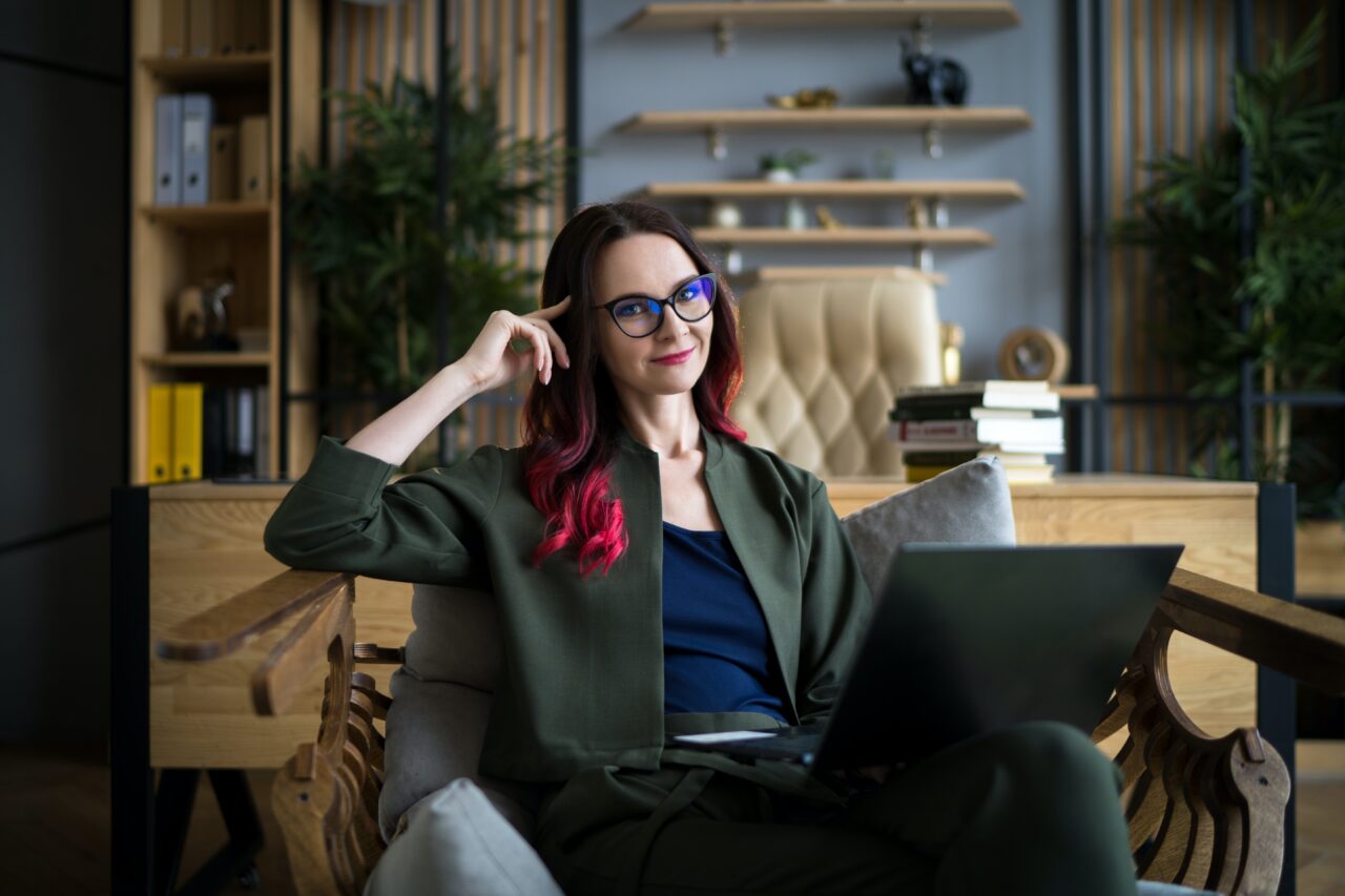 Read more about the article 體檢報告、薪資上限、上下班時間......「抱歉，這是人資規定的」，明明是公司規章，為什麼老讓人資背黑鍋？