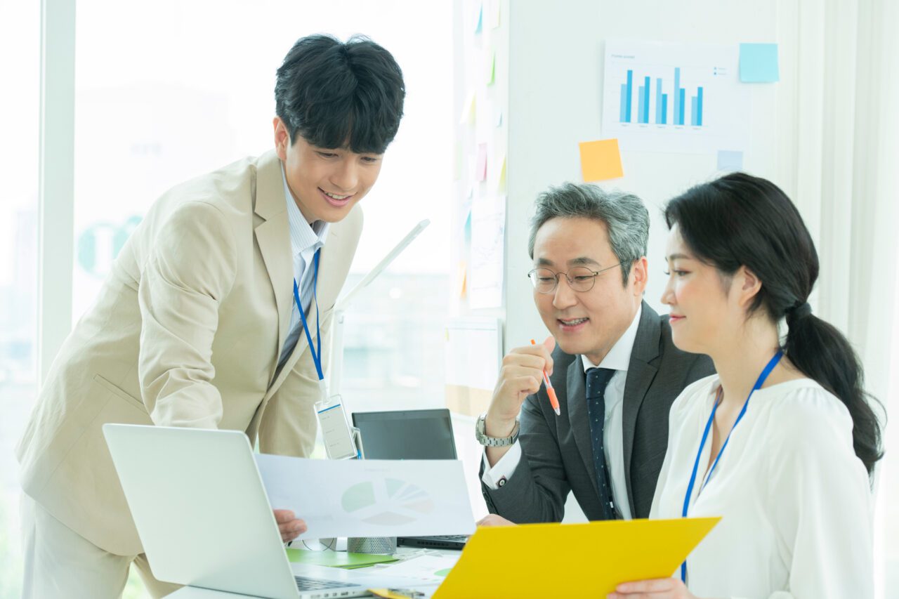 Read more about the article 2022 HR面臨人才徵選、培育管理、E化企業等困境與建議｜人資F.B.I.報告