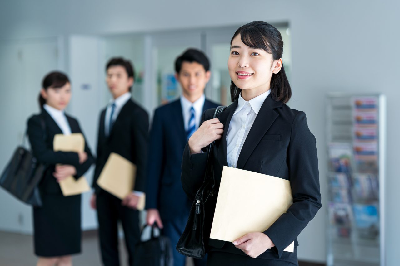 Read more about the article 最新／碩士新鮮人平均起薪台積電僅排第4，知本老爺勝玉山金！2023上市櫃起薪榜（附工作機會）