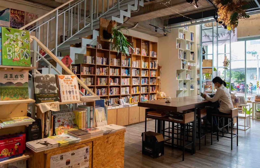 電商價格戰也影響到通路末端小型書店的經營。