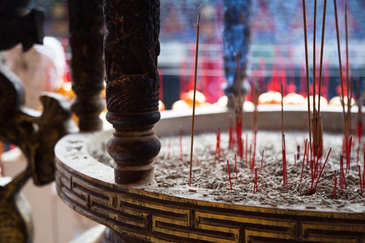 拜財神求財運、錢龍來！財神怎麼拜？供品禁忌、全台12間熱門財神廟整理