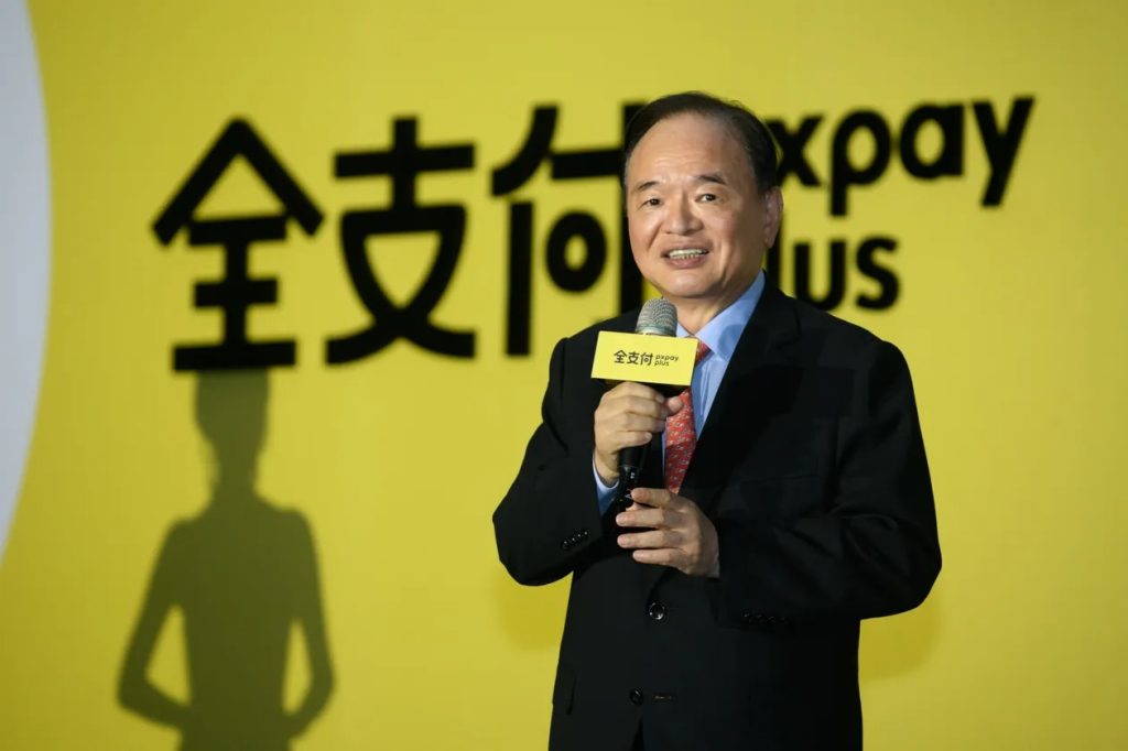 全聯董事長林敏雄豪撒點數、補貼全支付，助福利點走出去。（天下資料）