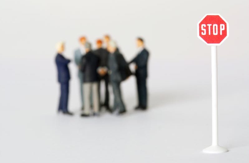 你沒偷懶，他也沒龜毛！職場上兩個認真的人為什麼頻率對不上？