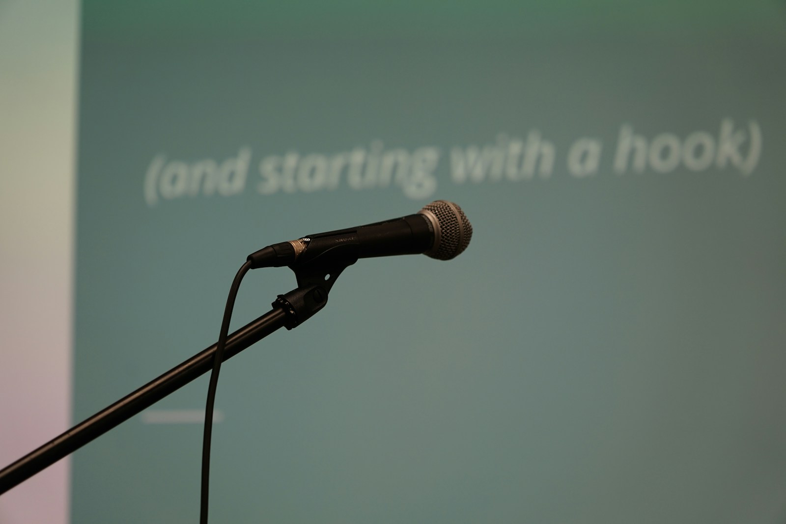 你上台是要做「簡報、授課還是演講」？福哥：搞懂2大因素再開PPT