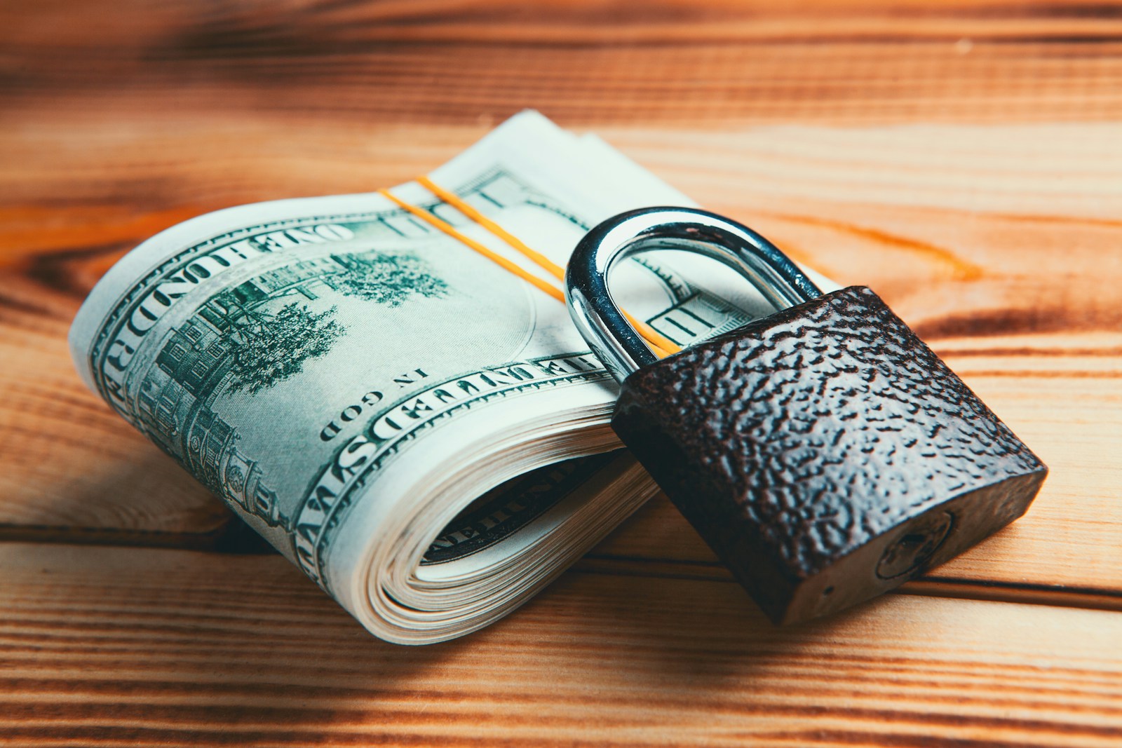 同事開口借錢怎麼辦？徵兆預警、拒絕話術、心理防線全攻略