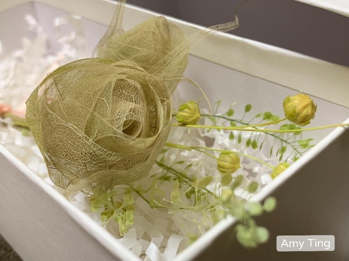 使用菩提葉脈製作成葉脈玫瑰