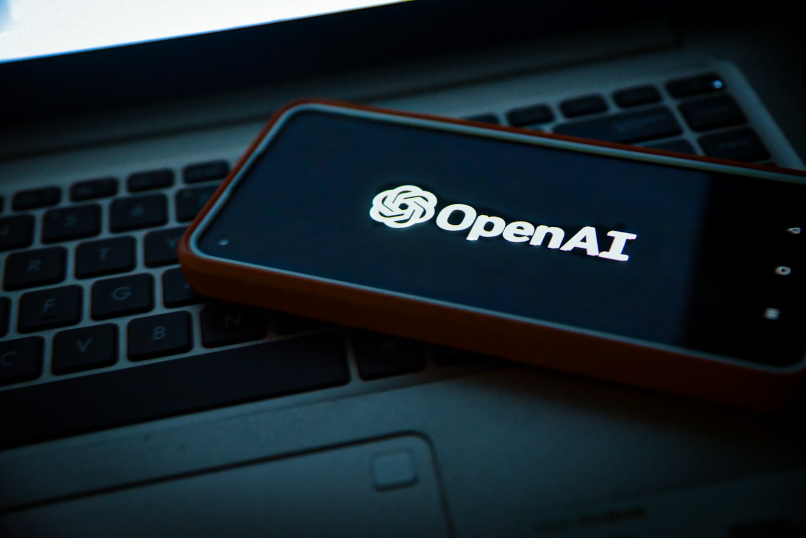OpenAI躍數位管家 廣達、緯創等受惠