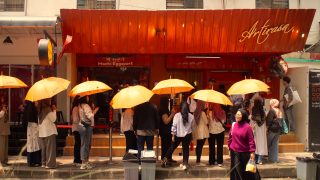 店裡空一半卻不帶位！客怒轉身離開 內行揭4大原因：不是裝忙