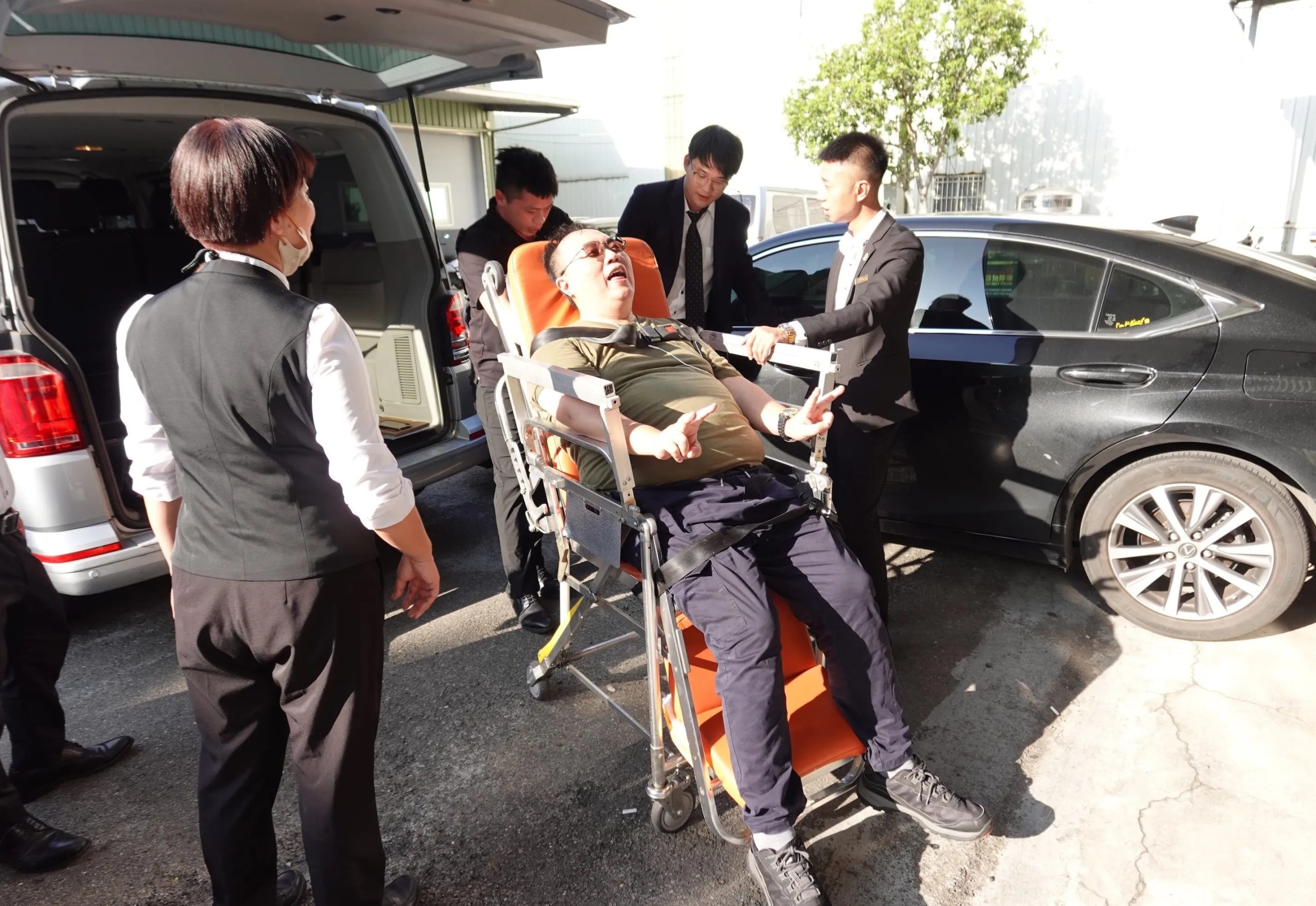 殯葬業在做什麼？從創業低谷到生命禮儀行銷企劃，揭開死亡產業真實日常！