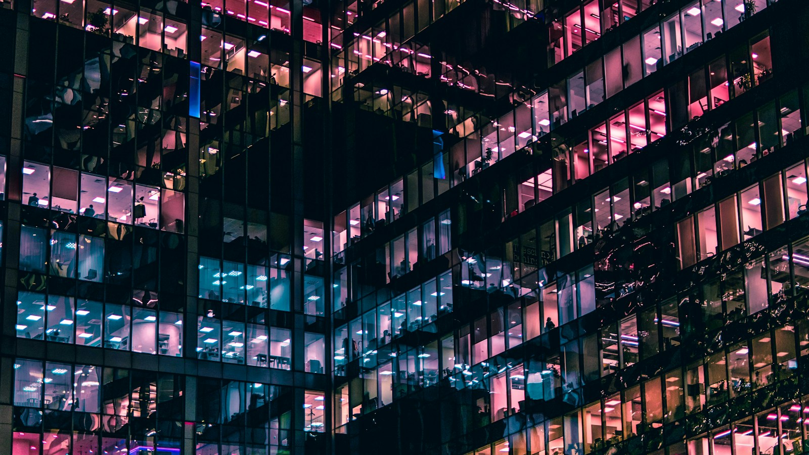 為什麼多數AI轉型都失敗？企業最常犯3錯誤：全權交給資訊長，第一步就錯了