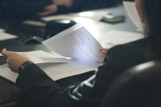 【臺灣菸酒招考2026懶人包】開缺391人、起薪上看5.9萬！考科與報名時間一次看